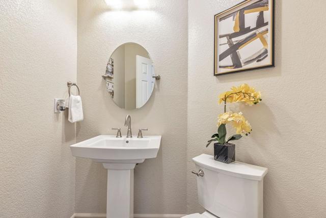 5889 Woodrose Way, Livermore CA: https://media.crmls.org/mediaz/51ab90f2-e577-4cce-a061-88256c213740.jpg
