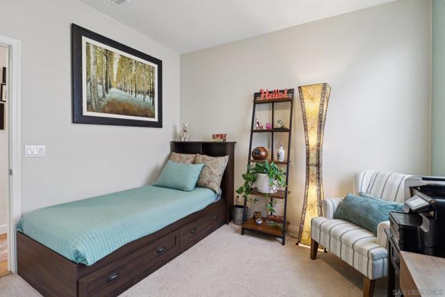 511 Surfbird Ln, Imperial Beach CA: https://media.crmls.org/mediaz/51abbd87-624b-448e-8844-dd81459bb86e.jpg