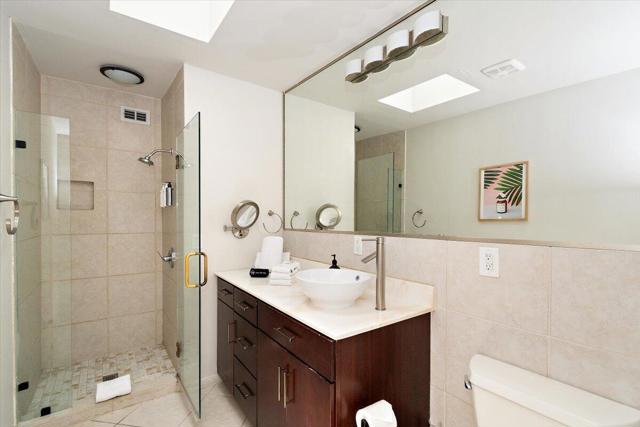 2030 E Amado Road, Palm Springs CA: https://media.crmls.org/mediaz/51ac97cf-cd69-419a-8898-4d7c3c5b99c2.jpg