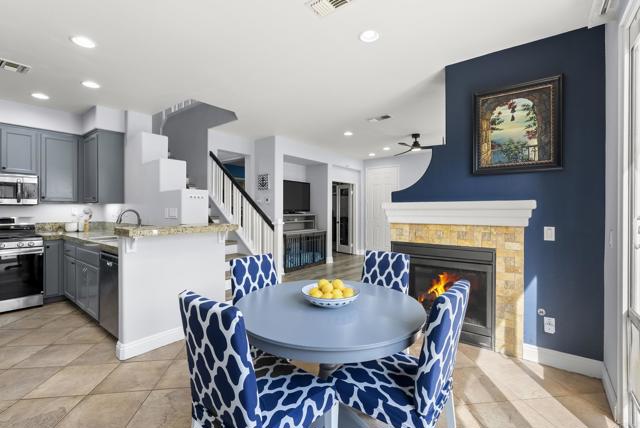 Detail Gallery Image 12 of 38 For 1421 Caminito Sardinia #3,  Chula Vista,  CA 91915 - 3 Beds | 3 Baths