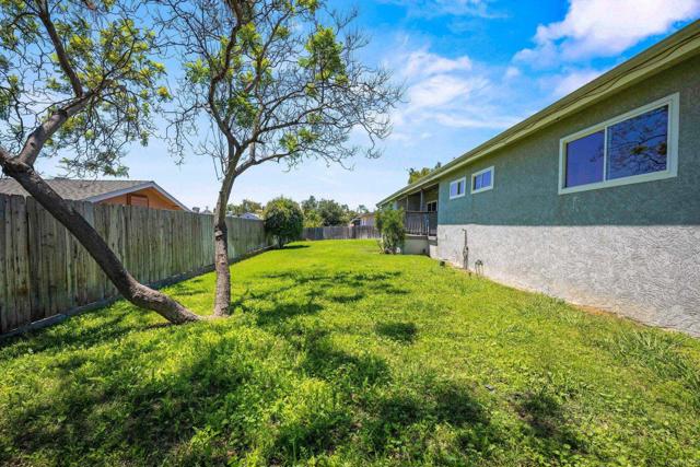 7855 Montana Street, Lemon Grove CA: https://media.crmls.org/mediaz/51ad4412-5694-4ecc-b24e-02697bb5d03b.jpg