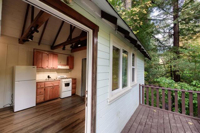 214 Teilh Drive, Boulder Creek CA: https://media.crmls.org/mediaz/51ad636a-7c5b-4319-b039-4b50d57853ab.jpg