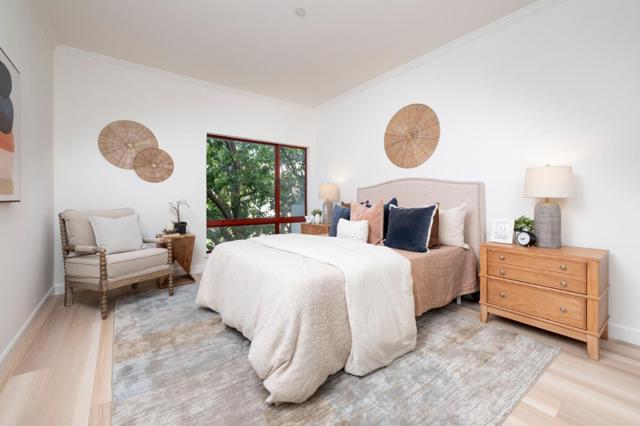 10 9th Avenue, San Mateo CA: https://media.crmls.org/mediaz/51ae2fff-04d2-4d4d-9e62-9e22374a9161.jpg