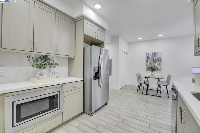42111 Osgood Rd, Fremont CA: https://media.crmls.org/mediaz/51ae4013-2425-4691-8f5f-d54d2fbc539e.jpg