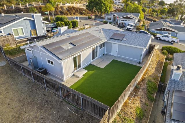 12694 Jackson Heights Drive, El Cajon CA: https://media.crmls.org/mediaz/51af12d7-70d9-45fa-8659-38a085b36e66.jpg