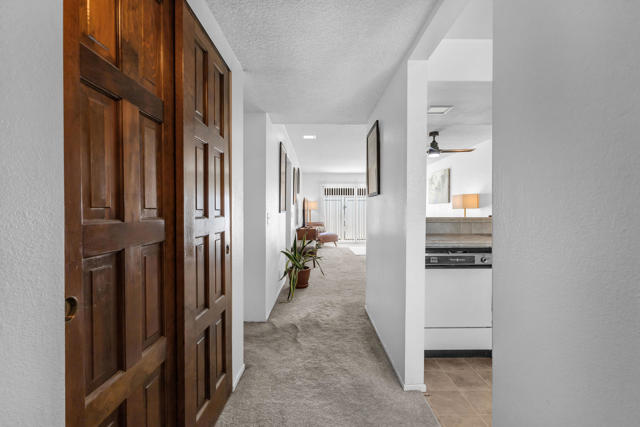 35970 Lindera Court, Rancho Mirage CA: https://media.crmls.org/mediaz/51af1c05-ee53-42ff-86f2-1062c20a33a8.jpg