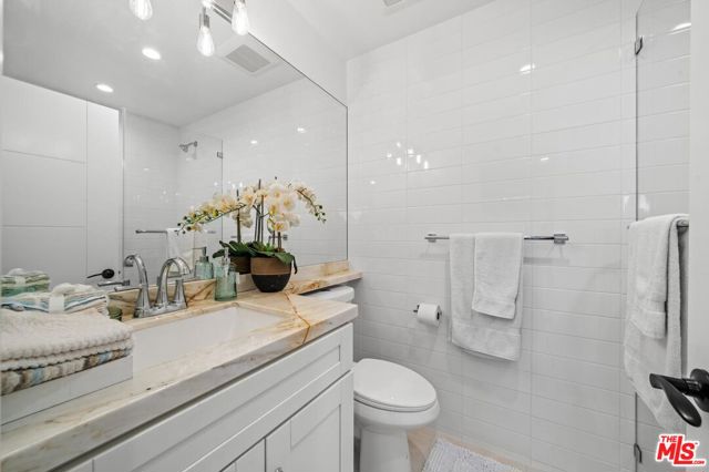 14916 Hesby Street, Sherman Oaks CA: https://media.crmls.org/mediaz/51af646a-2bbf-48d6-b47c-f6e7486a8fda.jpg