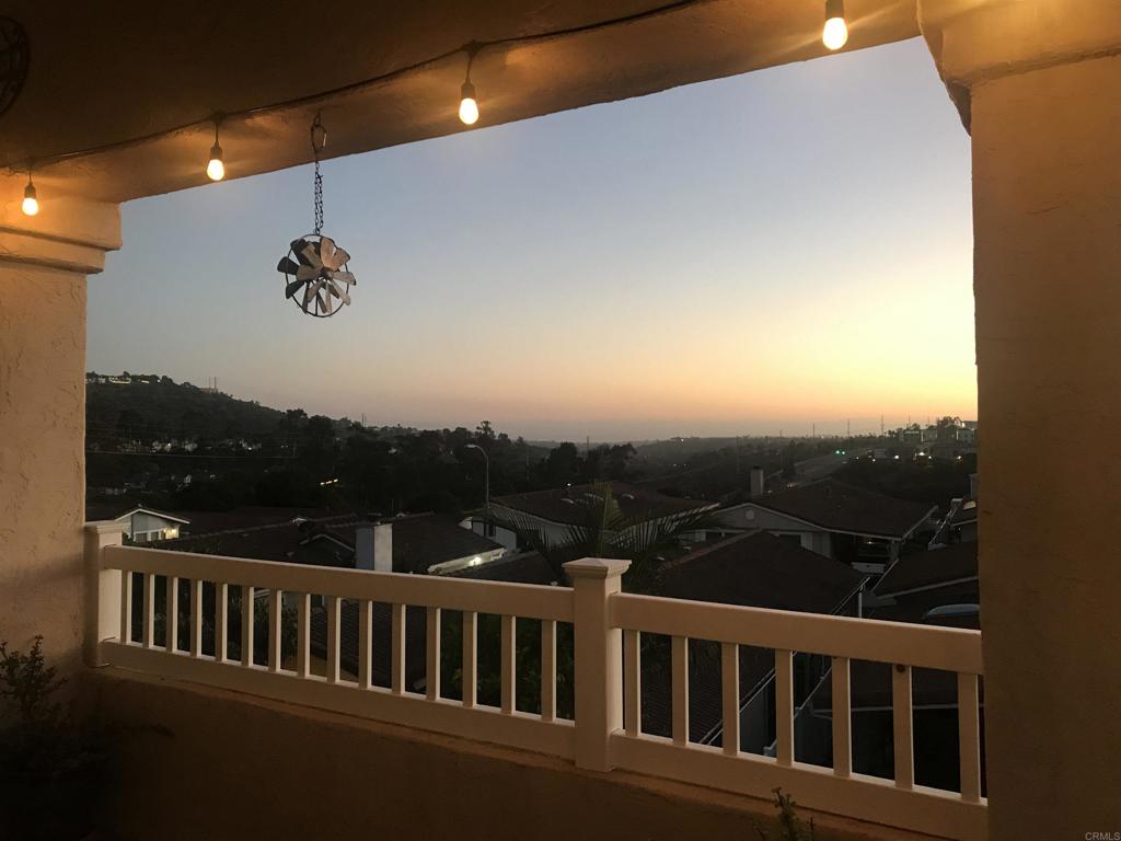 https://media.crmls.org/mediaz/51af7585-68b1-4ce3-95dd-4a23db6e071d.jpg?preset=X-Large