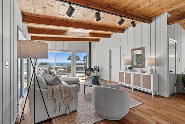 664 Bayview Drive, Aptos CA: https://media.crmls.org/mediaz/51af8697-e6b3-41dc-a2c5-de8d9ab5c342.jpg