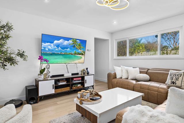 Detail Gallery Image 14 of 41 For 704 Aster St, Escondido,  CA 92027 - 4 Beds | 2 Baths