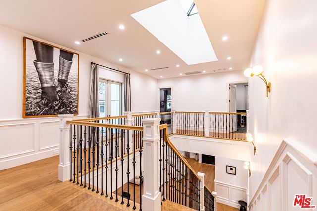 5162 Otis Avenue, Tarzana CA: https://media.crmls.org/mediaz/51b0616d-7673-424b-9c1c-f69a3a059d74.jpg
