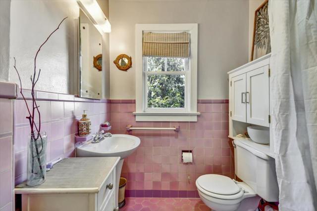 1137 Capuchino Avenue, Burlingame CA: https://media.crmls.org/mediaz/51b08b2d-c5ff-4bdb-b565-c3327c9182af.jpg