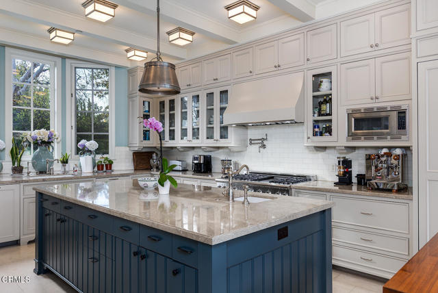 1425 Lombardy Road, Pasadena CA: https://media.crmls.org/mediaz/51b30ae7-33a2-4c9d-ac28-b496fa6657ff.jpg