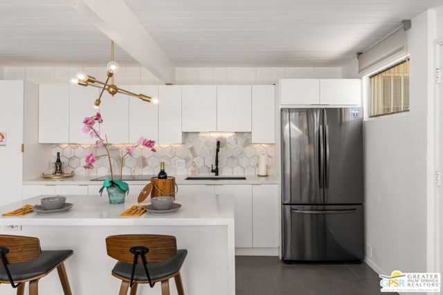 1111 E Palm Canyon Drive #307, Palm Springs, CA 92264