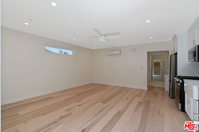 4632 Mioland Drive, Los Angeles CA: https://media.crmls.org/mediaz/51b391a2-c62c-4507-8ba6-92def652705e.jpg
