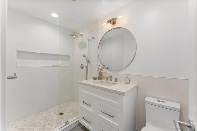 4840 Penrose Ct, San Diego CA: https://media.crmls.org/mediaz/51b3ef36-a5e6-4c98-9598-ca4d1ed8a6d9.jpg