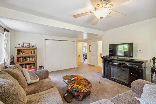 600 Cook Way, Ben Lomond CA: https://media.crmls.org/mediaz/51b74eba-a641-432f-a157-a915895f6c9f.jpg