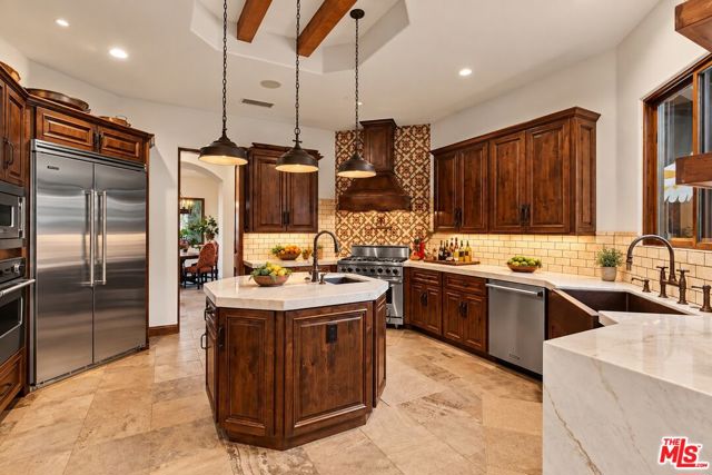 2489 Tuscany Heights Drive, Palm Springs, CA 92262