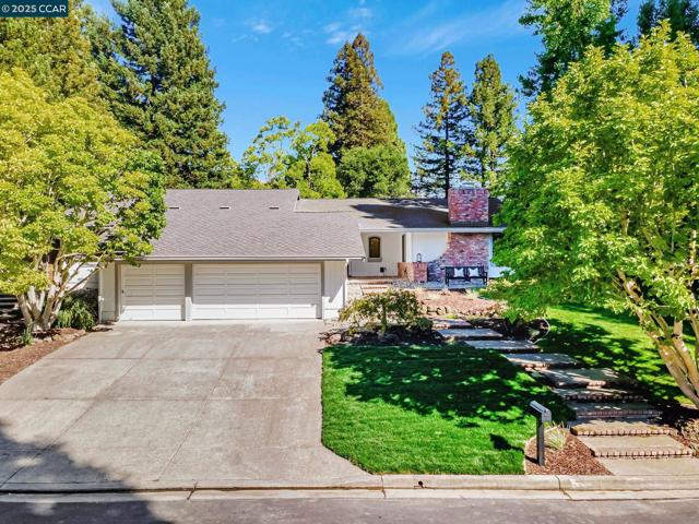 38 Sanders Ranch Rd, Moraga CA: https://media.crmls.org/mediaz/51b787da-9d3f-4918-b5d3-78d51f201b09.jpg