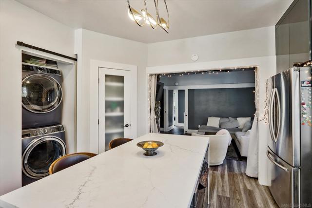 1035 Edgemont Place, San Diego CA: https://media.crmls.org/mediaz/51b7ac0e-f859-4f6b-9145-5429110e7370.jpg