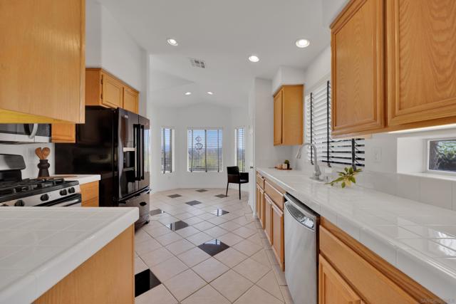 2334 Columbine Dr, Alpine CA: https://media.crmls.org/mediaz/51b7ca4d-a373-4af2-864d-580ab0639e58.jpg