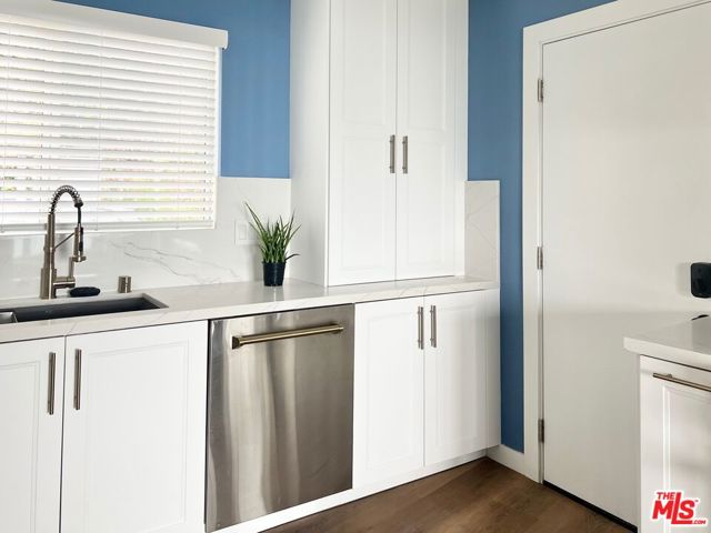 17728 Porto Marina Way, Pacific Palisades CA: https://media.crmls.org/mediaz/51b8dc95-35e0-461c-ba59-9f87b5a5282f.jpg