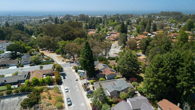109 Cardiff Place, Santa Cruz CA: https://media.crmls.org/mediaz/51b91020-d9d6-43b1-ac13-92921fd6f9c7.jpg