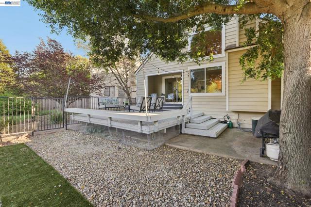 Image 37 of 41 For 1809 Forest Hill Pl