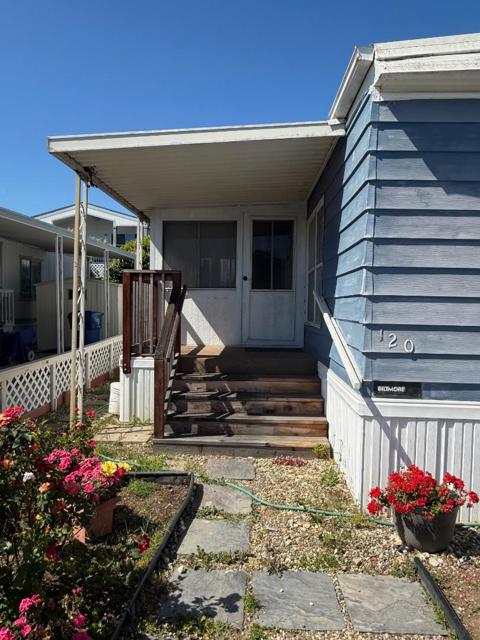 144 Holm Road, Watsonville CA: https://media.crmls.org/mediaz/51ba2947-2075-4a80-90e1-9f6cad3e7ad8.jpg