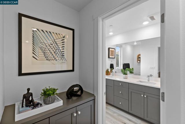 27276 Cosmo Ct, Hayward CA: https://media.crmls.org/mediaz/51ba5ebb-722b-439f-99e0-89b9b0b5bb40.jpg