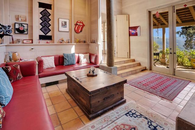 31 Asoleado Place, Carmel Valley CA: https://media.crmls.org/mediaz/51baa034-b478-4ac3-9d45-be4a4df8ac15.jpg