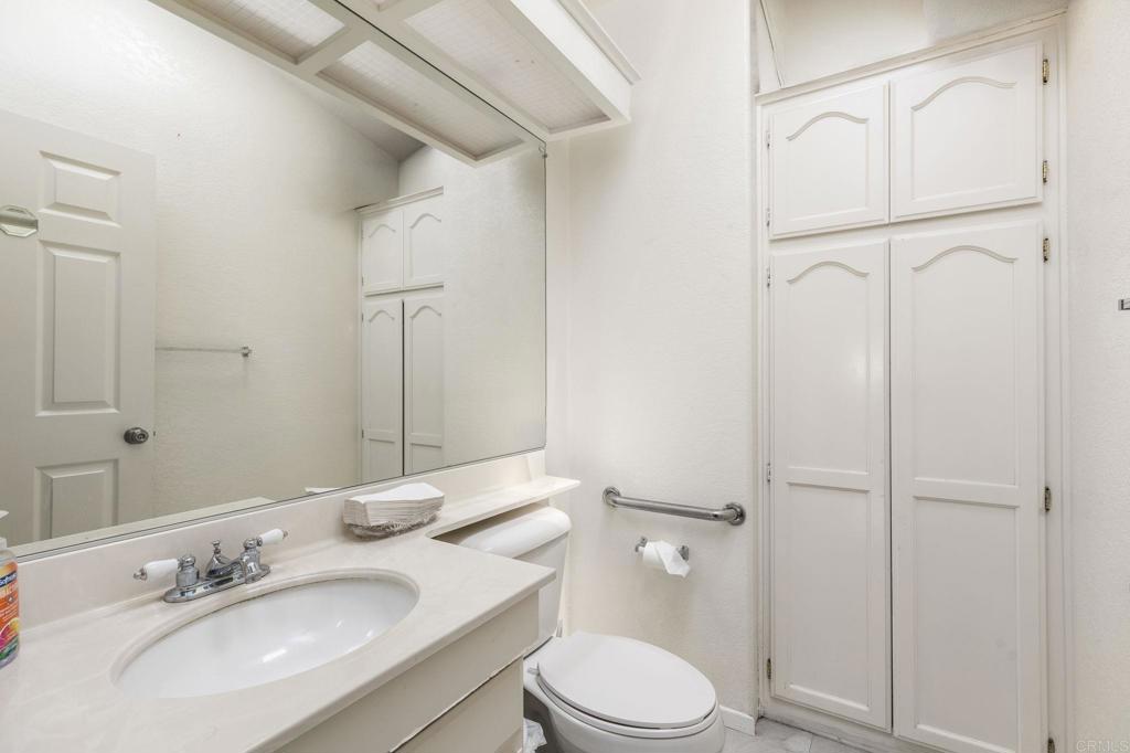200 Emerald Dr. - photo 15