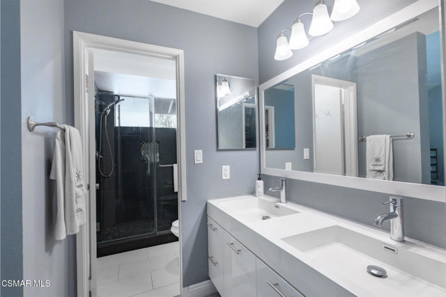 21901 Burbank Boulevard, Woodland Hills CA: https://media.crmls.org/mediaz/51bb68dd-6e07-415b-9e97-0f4a32dceaa4.jpg