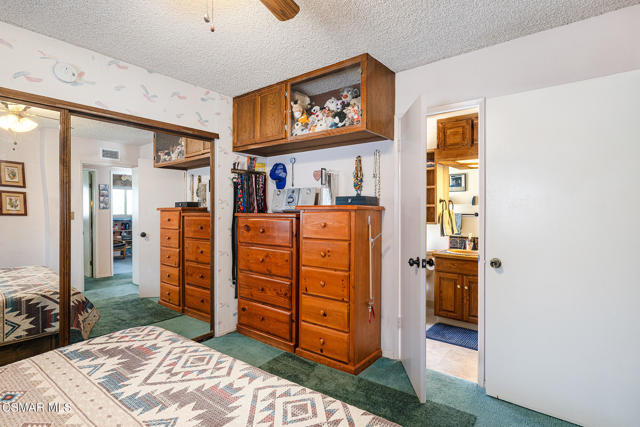1748 Sutter Avenue, Simi Valley CA: https://media.crmls.org/mediaz/51bc97c0-f998-4278-8e5e-f260c7141267.jpg