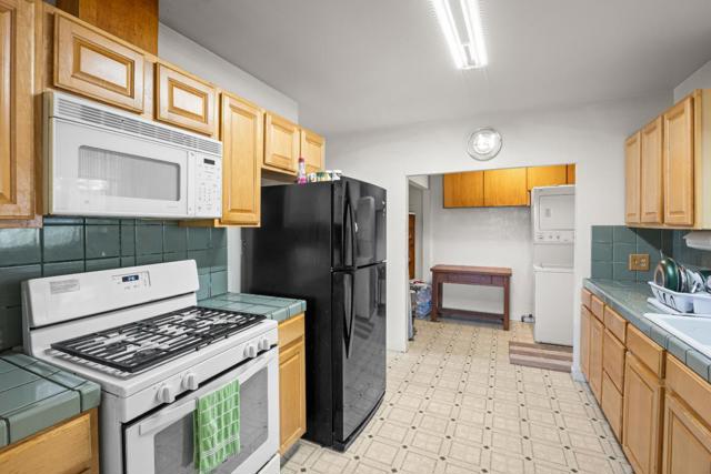 3121 Monticello Avenue, Oakland CA: https://media.crmls.org/mediaz/51bd8460-19b4-47d3-9b81-a9db798e8ebf.jpg