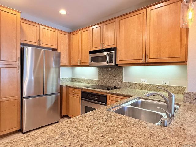 3857 Pell Pl, San Diego CA: https://media.crmls.org/mediaz/51bda7a9-3ba8-42fa-b0ff-55e4768beb7c.jpg