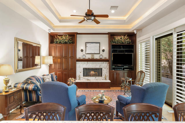 900 Dogwood Circle E, Palm Springs, CA 92264