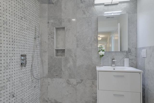 116 Daphne Way, East Palo Alto CA: https://media.crmls.org/mediaz/51be70a5-42c0-4e57-a9fe-ddeb633479f5.jpg