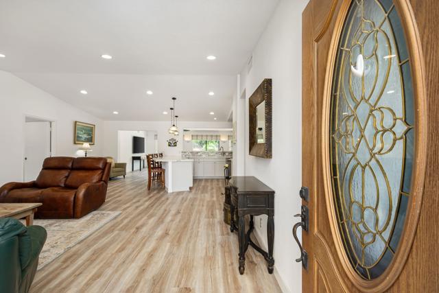 74619 Fairway Drive, Palm Desert CA: https://media.crmls.org/mediaz/51bf8162-e04c-42ce-b530-26ff9709cd14.jpg