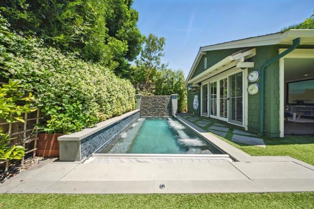 852 Paloma Avenue, Burlingame CA: https://media.crmls.org/mediaz/51c0a18e-662b-4436-98e8-b98cceea7726.jpg