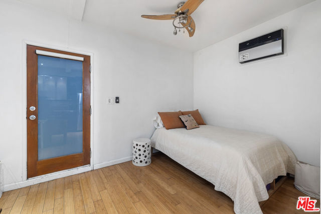 400 W Avenue 42 Avenue, Los Angeles CA: https://media.crmls.org/mediaz/51c0eac0-3b48-40ed-9731-d8c4ba5dec4f.jpg
