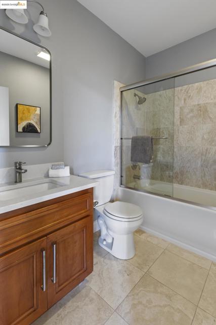 205 Sheridan RD, Oakland CA: https://media.crmls.org/mediaz/51c102c8-047f-43f8-87d4-01dcbd5cb67e.jpg