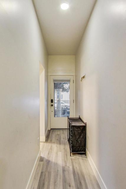 811 Oak Street, San Francisco CA: https://media.crmls.org/mediaz/51c1aae7-c9df-40be-baee-537d03d37758.jpg