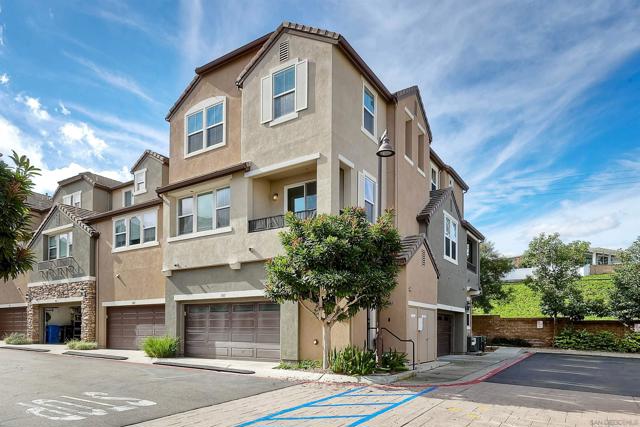 1801 Clare Ln, San Diego CA: https://media.crmls.org/mediaz/51c1cc64-1a24-4b63-9f14-2d3bf3c4f7bc.jpg