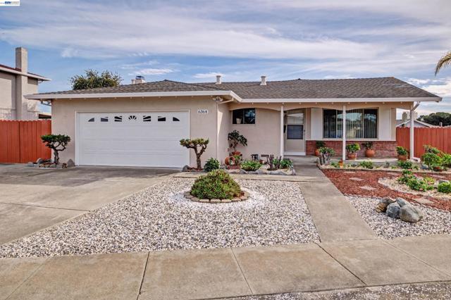 6364 Honeysuckle Dr, Newark CA: https://media.crmls.org/mediaz/51c2fb91-8d11-438d-9d7e-c7c1b44dab8f.jpg