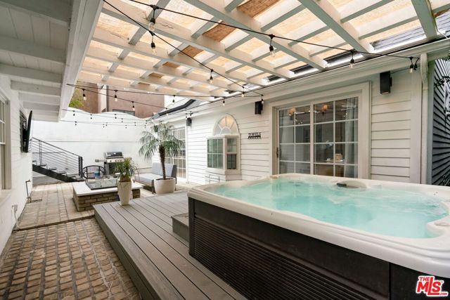 3011 Clune Avenue, Venice CA: https://media.crmls.org/mediaz/51c320a9-32b1-41e7-852f-73fc41ef9e20.jpg
