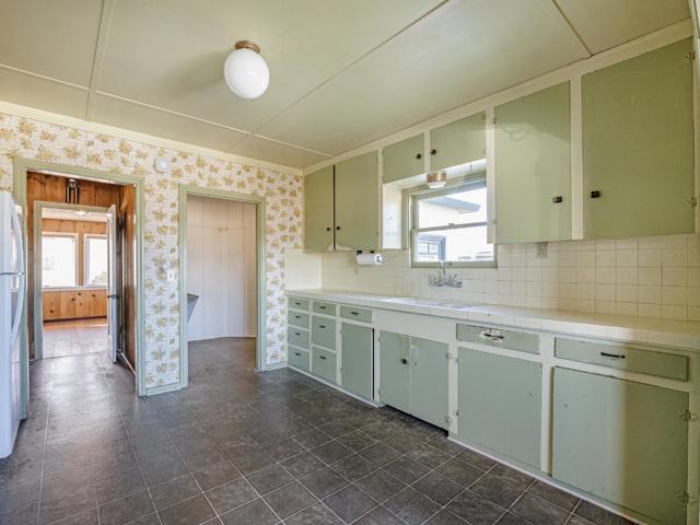 35 Sycamore Street, Watsonville CA: https://media.crmls.org/mediaz/51c3cc6d-3995-4917-8f95-a3bbd1525650.jpg