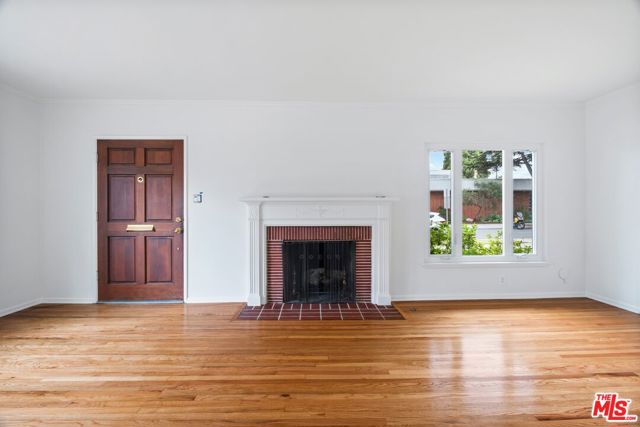 9620 Braddock Drive, Culver City CA: https://media.crmls.org/mediaz/51c3f750-4d9f-4e00-9519-8140115ad64c.jpg