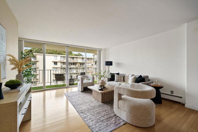 300 Davey Glen Road, Belmont CA: https://media.crmls.org/mediaz/51c47096-2a58-42d6-a641-a259b610d2f6.jpg