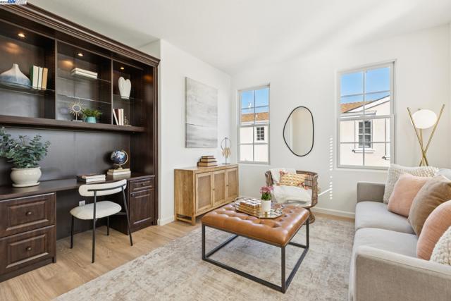 5 Cornelius Sq, Alameda CA: https://media.crmls.org/mediaz/51c5376c-32e1-4f66-b863-97bdd5d60352.jpg